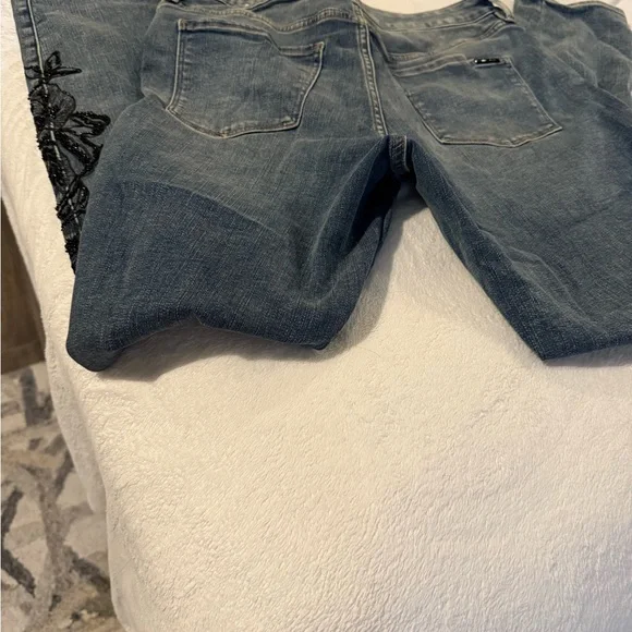 White House Black Market Women's Black Beaded Blue Skinny Straight Leg Jeans - Picture 5 of 8